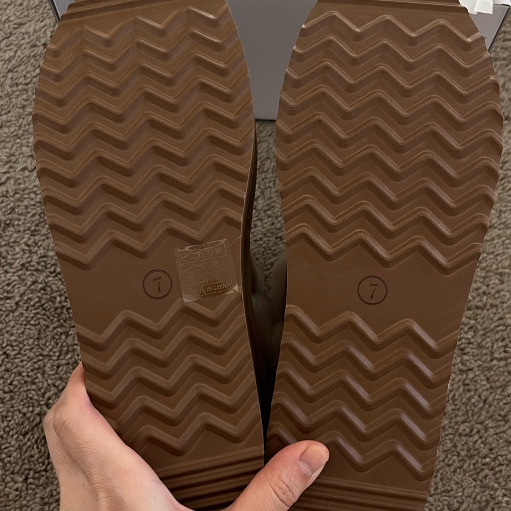 Chestnut fur boot, platform - size 7 NWT - Picture 3 of 5